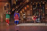 Shahid Kapoor, Ileana D_Cruz on the sets of Comedy Nights with Kapil in Filmcity, Mumbai on 6th Sept 2013 (115).JPG